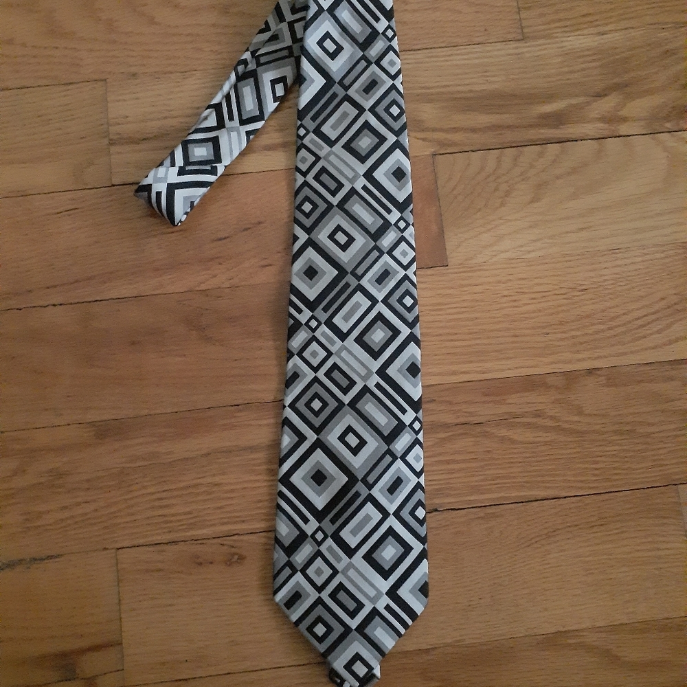 Bachrach Tie